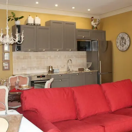 Apartment Maison Satie
